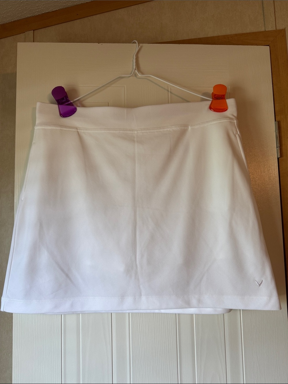 White Women's Performance Tennis/Golf Skort - Classic Athletic Style